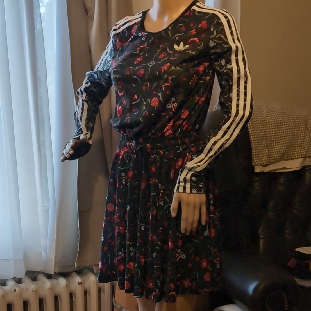 Rare Adidas Women's Black Floral Long Sleeve Dress Sold In Moscow
